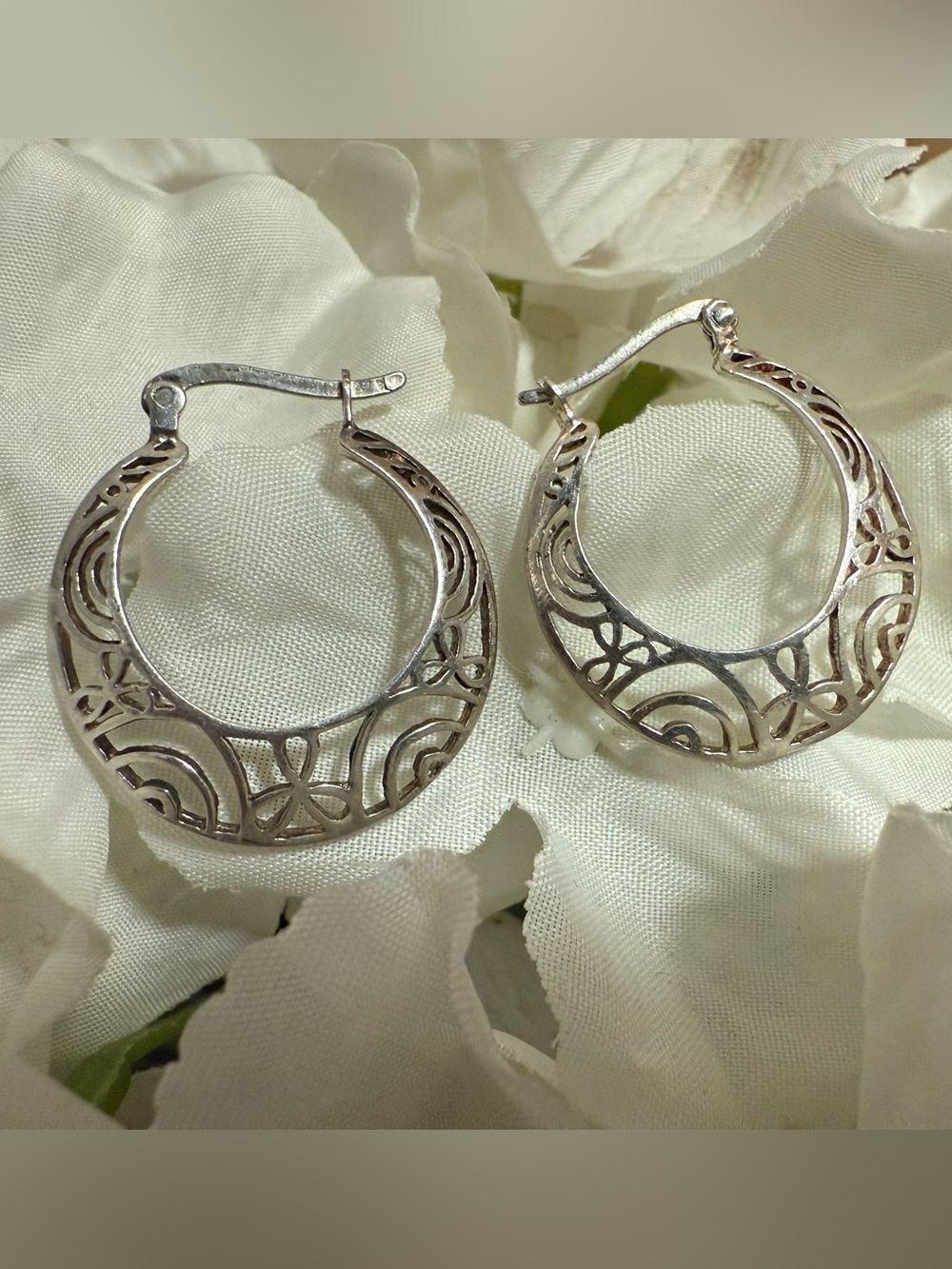 Vintage 925 sterling silver Intricate Silver Filigree Hoop Earrings